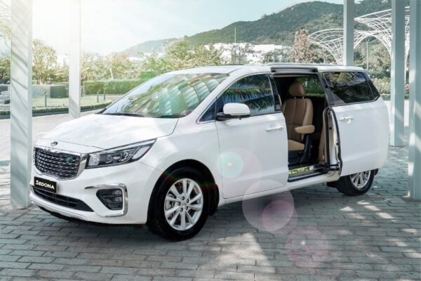 Chiếc xe Kia Sedona 7 chỗ